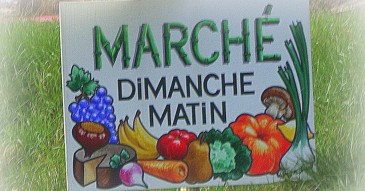 Marché aux produits locaux le dimanche matin